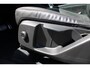 Volvo XC40 1.5 T2 R-Design | Apple Carplay & Android Auto | Audio installatie | Bandenspanningscontrolesysteem | Bluetooth telefoonvoorbereiding | Centrale deurvergrendeling met afstandsbediening | Electronic climate controle | lederen/stof bekleding | Navigatiesysteem full map + hard disk