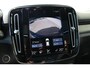 Volvo XC40 1.5 T2 R-Design | Apple Carplay & Android Auto | Audio installatie | Bandenspanningscontrolesysteem | Bluetooth telefoonvoorbereiding | Centrale deurvergrendeling met afstandsbediening | Electronic climate controle | lederen/stof bekleding | Navigatiesysteem full map + hard disk