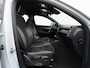 Volvo XC40 Recharge P8 AWD 408pk R-Design | SOH 93% | Half leder | Camera | Trekhaak