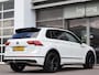 Volkswagen Tiguan 1.5 TSI 150 pk DSG R-Line | Panorama Dak | Trekhaak | Harman Kardon | LED Matrix | Black Style | Keyless | Camera |