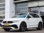 Volkswagen Tiguan 1.5 TSI 150 pk DSG R-Line | Panorama Dak | Trekhaak | Harman Kardon | LED Matrix | Black Style | Keyless | Camera |