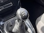 Ford Fiesta 1.0 EcoBoost Titanium 100PK NIEUWE DISTRIBUTIERIEM!! Trekhaak Voorruitverwarming Climate Navi Cruise Parkeersensoren 16" Velgen *Dealer Onderhouden*