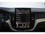 Volvo XC60 T6 Plug-in hybrid AWD Ultra Dark | 20-Inch Lichtmetalen velgen met Allweatherbanden | Google Maps Navigatie | Elektrisch bedienbaar panoramisch dak | Luchtvering | 360 graden camera | Adaptieve Cruise Control | Elektrisch verstelbare voorstoelen met geheugenfunctie | Verwarmbare voorstoelen | Verwarmbaar stuurwiel | Trekhaak, semi elektrisch inklapbaar