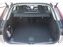 Volvo XC60 T6 Plug-in hybrid AWD Ultra Dark | 20-Inch Lichtmetalen velgen met Allweatherbanden | Google Maps Navigatie | Elektrisch bedienbaar panoramisch dak | Luchtvering | 360 graden camera | Adaptieve Cruise Control | Elektrisch verstelbare voorstoelen met geheugenfunctie | Verwarmbare voorstoelen | Verwarmbaar stuurwiel | Trekhaak, semi elektrisch inklapbaar
