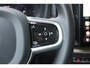 Volvo XC60 T6 Plug-in hybrid AWD Ultra Dark | 20-Inch Lichtmetalen velgen met Allweatherbanden | Google Maps Navigatie | Elektrisch bedienbaar panoramisch dak | Luchtvering | 360 graden camera | Adaptieve Cruise Control | Elektrisch verstelbare voorstoelen met geheugenfunctie | Verwarmbare voorstoelen | Verwarmbaar stuurwiel | Trekhaak, semi elektrisch inklapbaar