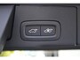Volvo XC60 T6 Plug-in hybrid AWD Ultra Dark | 20-Inch Lichtmetalen velgen met Allweatherbanden | Google Maps Navigatie | Elektrisch bedienbaar panoramisch dak | Luchtvering | 360 graden camera | Adaptieve Cruise Control | Elektrisch verstelbare voorstoelen met geheugenfunctie | Verwarmbare voorstoelen | Verwarmbaar stuurwiel | Trekhaak, semi elektrisch inklapbaar