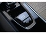 Volvo XC60 T6 Plug-in hybrid AWD Ultra Dark | 20-Inch Lichtmetalen velgen met Allweatherbanden | Google Maps Navigatie | Elektrisch bedienbaar panoramisch dak | Luchtvering | 360 graden camera | Adaptieve Cruise Control | Elektrisch verstelbare voorstoelen met geheugenfunctie | Verwarmbare voorstoelen | Verwarmbaar stuurwiel | Trekhaak, semi elektrisch inklapbaar