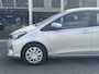 Toyota Yaris 1.5 Hybrid 100pk Dynamic | Cruise control, Navigatie, Licht + regensensor, Climate control