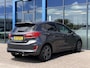 Ford Fiesta 1.0 EcoBoost ST-Line 100PK Stoelverwarming Voorruitverwarming Cruise Navi Parkeersensoren Climate Privacy Glass 17'' Velgen *Dealer Onderhouden*