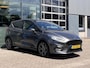 Ford Fiesta 1.0 EcoBoost ST-Line 100PK Stoelverwarming Voorruitverwarming Cruise Navi Parkeersensoren Climate Privacy Glass 17'' Velgen *Dealer Onderhouden*
