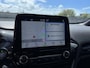 Ford Fiesta 1.0 EcoBoost ST-Line 100PK Stoelverwarming Voorruitverwarming Cruise Navi Parkeersensoren Climate Privacy Glass 17'' Velgen *Dealer Onderhouden*