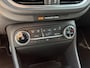 Ford Fiesta 1.0 EcoBoost ST-Line 100PK Stoelverwarming Voorruitverwarming Cruise Navi Parkeersensoren Climate Privacy Glass 17'' Velgen *Dealer Onderhouden*