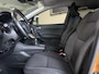 Renault Captur 1.3 TCe 140 AUT | Navi | Stoel & Stuur verwarming | Cruise Control | Carplay | 100 % Onderhouden!