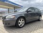 Volvo V50 2.0 Business Edition, climatronic, cruisecontrol, pdc, mooie ruime en prima rijdende auto afkomstig van de 2e eigenaar !