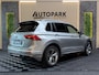 Volkswagen Tiguan 1.5 TSI ACT Highline R-LINE |PANO|KEYLESS|DEALER ONDERHOUDEN|NAP|19 INCH|CAMERA|