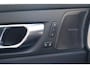 Volvo XC60 2.0 T6 Plug-in Hybrid AWD Plus Dark | PHEV Long Range | Trekhaak | Panoramadak | Head-up Display | 360 Graden Camera | Harman Kardon Audio | Keyless Entry | Elektrische Achterklep | Navigatie Google Maps | Elektrisch Verstelbare Voorstoelen | Cruise Control Adaptief | BLIS