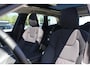 Volvo XC60 2.0 T6 Plug-in Hybrid AWD Plus Dark | PHEV Long Range | Trekhaak | Panoramadak | Head-up Display | 360 Graden Camera | Harman Kardon Audio | Keyless Entry | Elektrische Achterklep | Navigatie Google Maps | Elektrisch Verstelbare Voorstoelen | Cruise Control Adaptief | BLIS