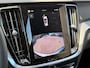 Volvo V60 T6 Plug-in hybrid AWD AUT8 335PK Essential | 20" Lichtmetalen velgen | Lederen bekleding | Climate Pack | Driver Assist Pack | pPark Assist voor & achter met camera | Donkere hemelbekleding | Getint glas | Trekhaak semi elektrisch inklapbaar