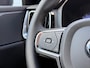 Volvo V60 T6 Plug-in hybrid AWD AUT8 335PK Essential | 20" Lichtmetalen velgen | Lederen bekleding | Climate Pack | Driver Assist Pack | pPark Assist voor & achter met camera | Donkere hemelbekleding | Getint glas | Trekhaak semi elektrisch inklapbaar