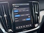 Volvo V60 T6 Plug-in hybrid AWD AUT8 335PK Essential | 20" Lichtmetalen velgen | Lederen bekleding | Climate Pack | Driver Assist Pack | pPark Assist voor & achter met camera | Donkere hemelbekleding | Getint glas | Trekhaak semi elektrisch inklapbaar