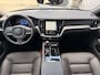 Volvo V60 T6 Plug-in hybrid AWD AUT8 335PK Essential | 20" Lichtmetalen velgen | Lederen bekleding | Climate Pack | Driver Assist Pack | pPark Assist voor & achter met camera | Donkere hemelbekleding | Getint glas | Trekhaak semi elektrisch inklapbaar