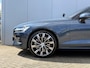 Volvo V60 T6 Plug-in hybrid AWD AUT8 335PK Essential | 20" Lichtmetalen velgen | Lederen bekleding | Climate Pack | Driver Assist Pack | pPark Assist voor & achter met camera | Donkere hemelbekleding | Getint glas | Trekhaak semi elektrisch inklapbaar