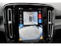 Volvo EX40 Single Motor Extended Range Ultra Europa 82 kWh | Panoramadak | Harman Kardon audio | 19" Lichtmetalen velgen | Getint glas | Dakspoiler | Black Edition emblemen | Elektrisch verstelbare voorstoelen | Stoel- & Stuurwielverwarming | Adaptieve Cruise Control met Pilot Assist | BLIS Dodehoekdetectie