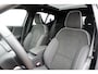 Volvo EX40 Single Motor Extended Range Ultra Europa 82 kWh | Panoramadak | Harman Kardon audio | 19" Lichtmetalen velgen | Getint glas | Dakspoiler | Black Edition emblemen | Elektrisch verstelbare voorstoelen | Stoel- & Stuurwielverwarming | Adaptieve Cruise Control met Pilot Assist | BLIS Dodehoekdetectie