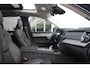 Volvo XC90 2.0 T8 Plug-in hybrid AWD Ultra Dark Exec. Ed. | Verwarmde, Geventileerde en Masserende Voorstoelen | Luchtvering | Panoramisch Schuif-/Kanteldak | 360º Camera | Getint Glas | Bowers & Wilkins | 22" velgen