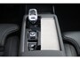 Volvo XC90 T8 Plug-in hybrid AWD Ultra Dark Exec. Ed. | Verwarmde, Geventileerde en Masserende Voorstoelen | Luchtvering | Panoramisch Schuif-/Kanteldak | 360º Camera | Getint Glas | Bowers & Wilkins | 22" velgen
