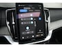 Volvo XC90 2.0 T8 Plug-in hybrid AWD Ultra Dark Exec. Ed. | Verwarmde, Geventileerde en Masserende Voorstoelen | Luchtvering | Panoramisch Schuif-/Kanteldak | 360º Camera | Getint Glas | Bowers & Wilkins | 22" velgen
