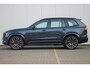 Volvo XC90 T8 Plug-in hybrid AWD Ultra Dark Exec. Ed. | Verwarmde, Geventileerde en Masserende Voorstoelen | Luchtvering | Panoramisch Schuif-/Kanteldak | 360º Camera | Getint Glas | Bowers & Wilkins | 22" velgen