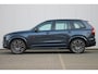 Volvo XC90 2.0 T8 Plug-in hybrid AWD Ultra Dark Exec. Ed. | Verwarmde, Geventileerde en Masserende Voorstoelen | Luchtvering | Panoramisch Schuif-/Kanteldak | 360º Camera | Getint Glas | Bowers & Wilkins | 22" velgen