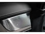 Volvo XC90 2.0 T8 Plug-in hybrid AWD Ultra Dark Exec. Ed. | Verwarmde, Geventileerde en Masserende Voorstoelen | Luchtvering | Panoramisch Schuif-/Kanteldak | 360º Camera | Getint Glas | Bowers & Wilkins | 22" velgen