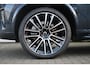 Volvo XC90 2.0 T8 Plug-in hybrid AWD Ultra Dark Exec. Ed. | Verwarmde, Geventileerde en Masserende Voorstoelen | Luchtvering | Panoramisch Schuif-/Kanteldak | 360º Camera | Getint Glas | Bowers & Wilkins | 22" velgen