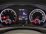 Volkswagen T-Roc 1.0 TSI Style Navigatie Carply/android ACC Laneassist 17inch Zwart dak Climatecontrol