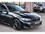 BMW 3-Serie Touring 330e M-Sport Pano ACC Trekhaak H/K HUD 19inch Stuurverw