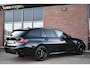 BMW 3-Serie Touring 330e M-Sport Pano ACC Trekhaak H/K HUD 19inch Stuurverw