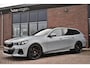 BMW 5-Serie Touring 520i M-Sport Pano Trekh Brooklyngrau ACC 360 H/K HUD Stoelventilatie