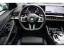 BMW 5-Serie Touring 520i M-Sport Pano Trekh Brooklyngrau ACC 360 H/K HUD Stoelventilatie