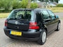 Volkswagen Golf 1.6 Trendline 5-Drs Automaat Airco Electr. pakket Audio-CD ABS Sportstoelen EBD Colorpakket Dealeronderhoud Nw Apk