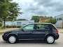 Volkswagen Golf 1.6 Trendline 5-Drs Automaat Airco Electr. pakket Audio-CD ABS Sportstoelen EBD Colorpakket Dealeronderhoud Nw Apk