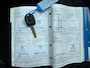 Volkswagen Golf 1.6 Trendline 5-Drs Automaat Airco Electr. pakket Audio-CD ABS Sportstoelen EBD Colorpakket Dealeronderhoud Nw Apk