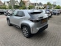Toyota Yaris Cross 1.5 Hybrid Executive Limited dodehoekdetectie / stoelverwarming / stuurwielverwarming / parkeersensoren voor + achter / Navigatie / Apple Carplay / Android Auto / parkeercamera / 10 jaar Toyota garantie / rijklaarprijs incl. Toyota Pechhulppas