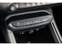 Jeep Avenger Longitude 54 kWh | Apple Carplay & Android Auto | Parkeersensoren | Climate Controle | Lichtmetalen velgen |