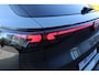 Volkswagen T-Roc 1.5 eTsi R-Line Black Style Pano/IQ.Light/Keyless/Camera/ACC/Elek. klep/20"/Trekhaak wegkl.