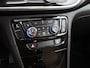 Opel Mokka X 1.4 Turbo Innovation Trekhaak, Apple Carplay/Android Auto, Parkeersensor voor/achter, Achteruitrijcamera, Voorstoelen verwarmd, Lederen bekleding, stuur verwarmd, Cruise control. Hoge instap, veel rijcomfort en een complete luxe uitvoering. . Een ideale gezinsauto met een luxe uitstraling en veel extra's.