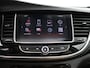 Opel Mokka X 1.4 Turbo Innovation Trekhaak, Apple Carplay/Android Auto, Parkeersensor voor/achter, Achteruitrijcamera, Voorstoelen verwarmd, Lederen bekleding, stuur verwarmd, Cruise control. Hoge instap, veel rijcomfort en een complete luxe uitvoering. . Een ideale gezinsauto met een luxe uitstraling en veel extra's.