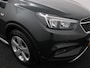 Opel Mokka X 1.4 Turbo Innovation Trekhaak, Apple Carplay/Android Auto, Parkeersensor voor/achter, Achteruitrijcamera, Voorstoelen verwarmd, Lederen bekleding, stuur verwarmd, Cruise control. Hoge instap, veel rijcomfort en een complete luxe uitvoering. . Een ideale gezinsauto met een luxe uitstraling en veel extra's.