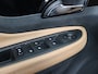 Opel Mokka X 1.4 Turbo Innovation Trekhaak, Apple Carplay/Android Auto, Parkeersensor voor/achter, Achteruitrijcamera, Voorstoelen verwarmd, Lederen bekleding, stuur verwarmd, Cruise control. Hoge instap, veel rijcomfort en een complete luxe uitvoering. . Een ideale gezinsauto met een luxe uitstraling en veel extra's.